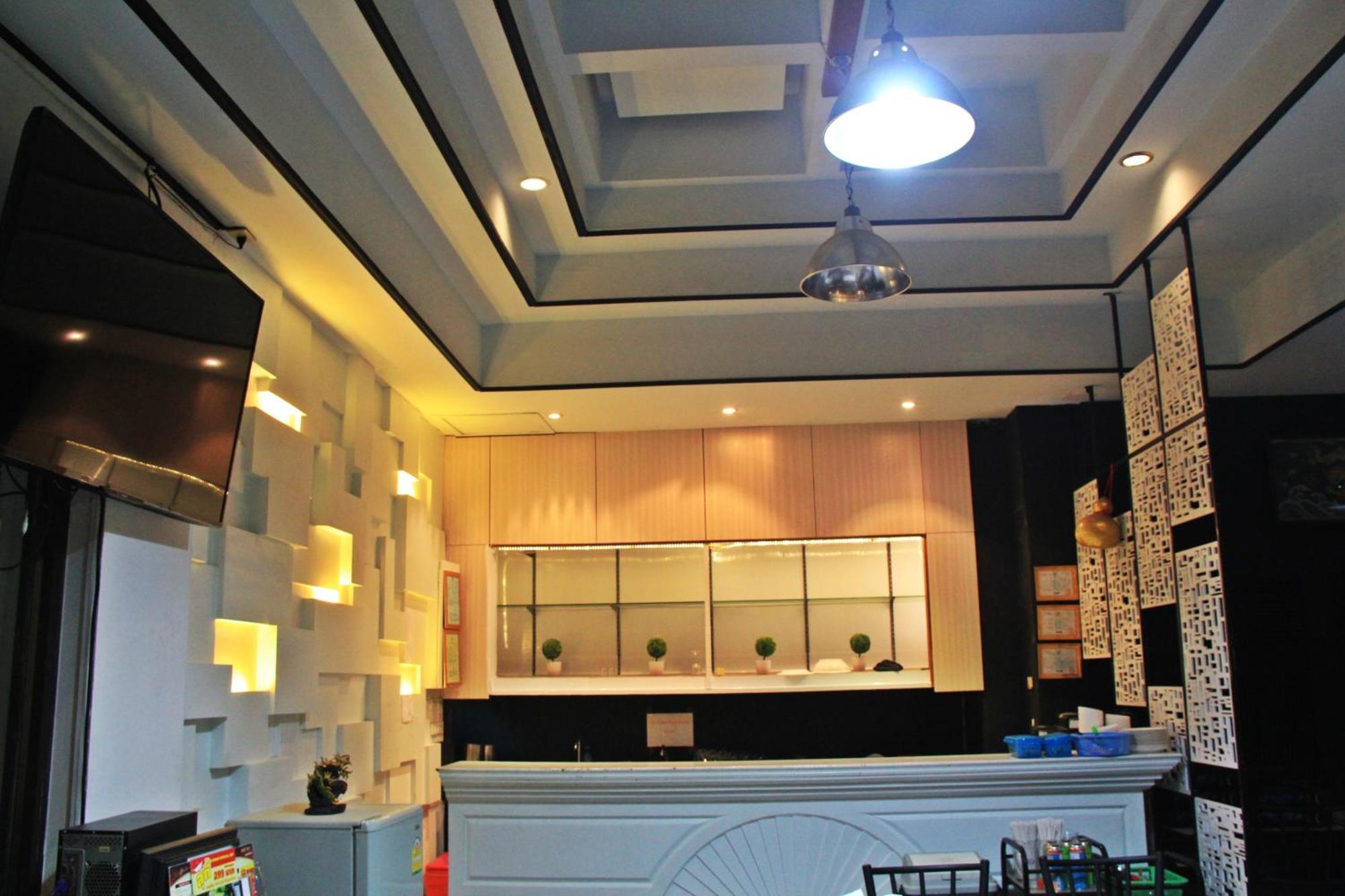 โรงแรมเรือนทิพย์ เชียงราย Ruean Tip Hotel Exterior foto